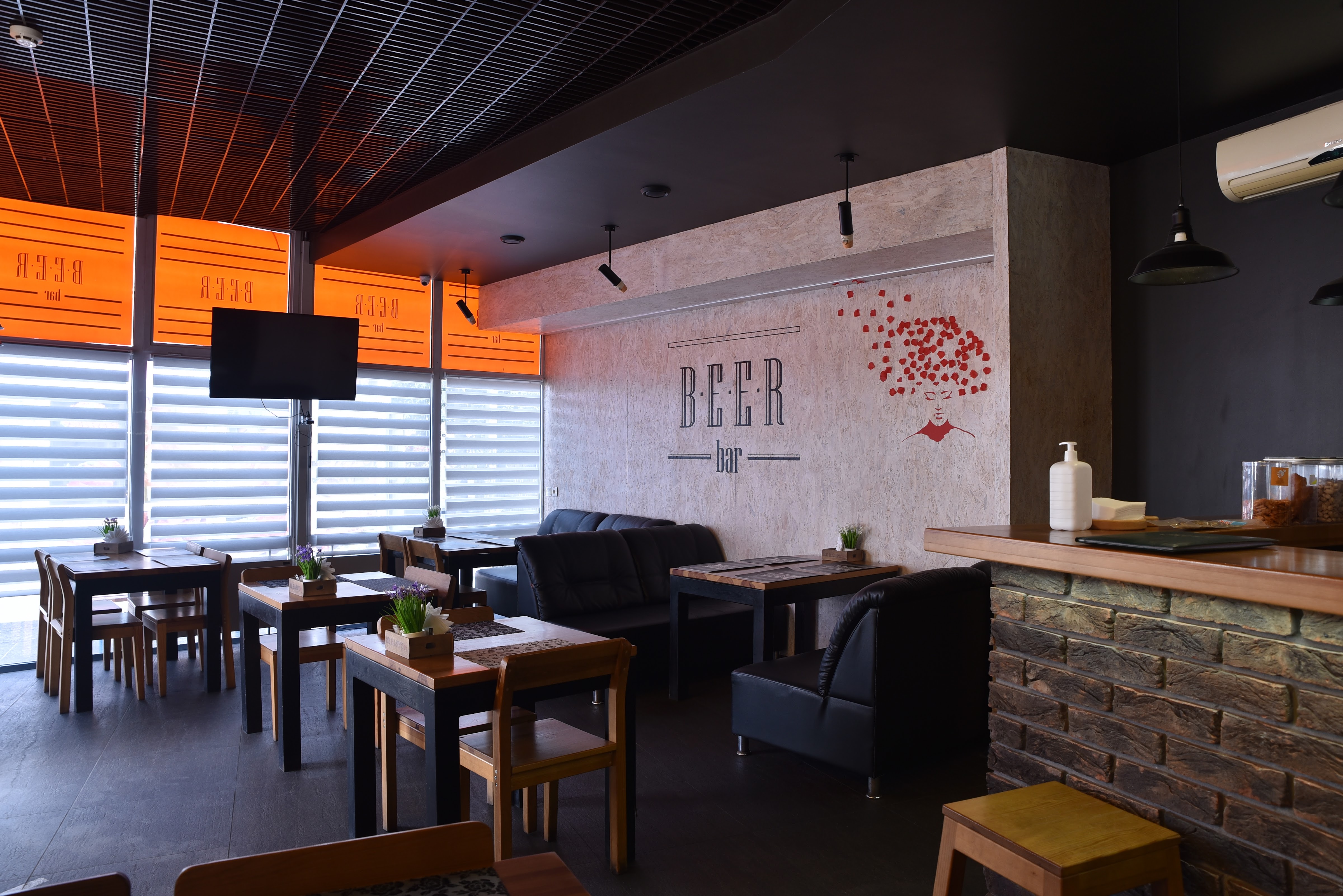 Beer Bar image 19
