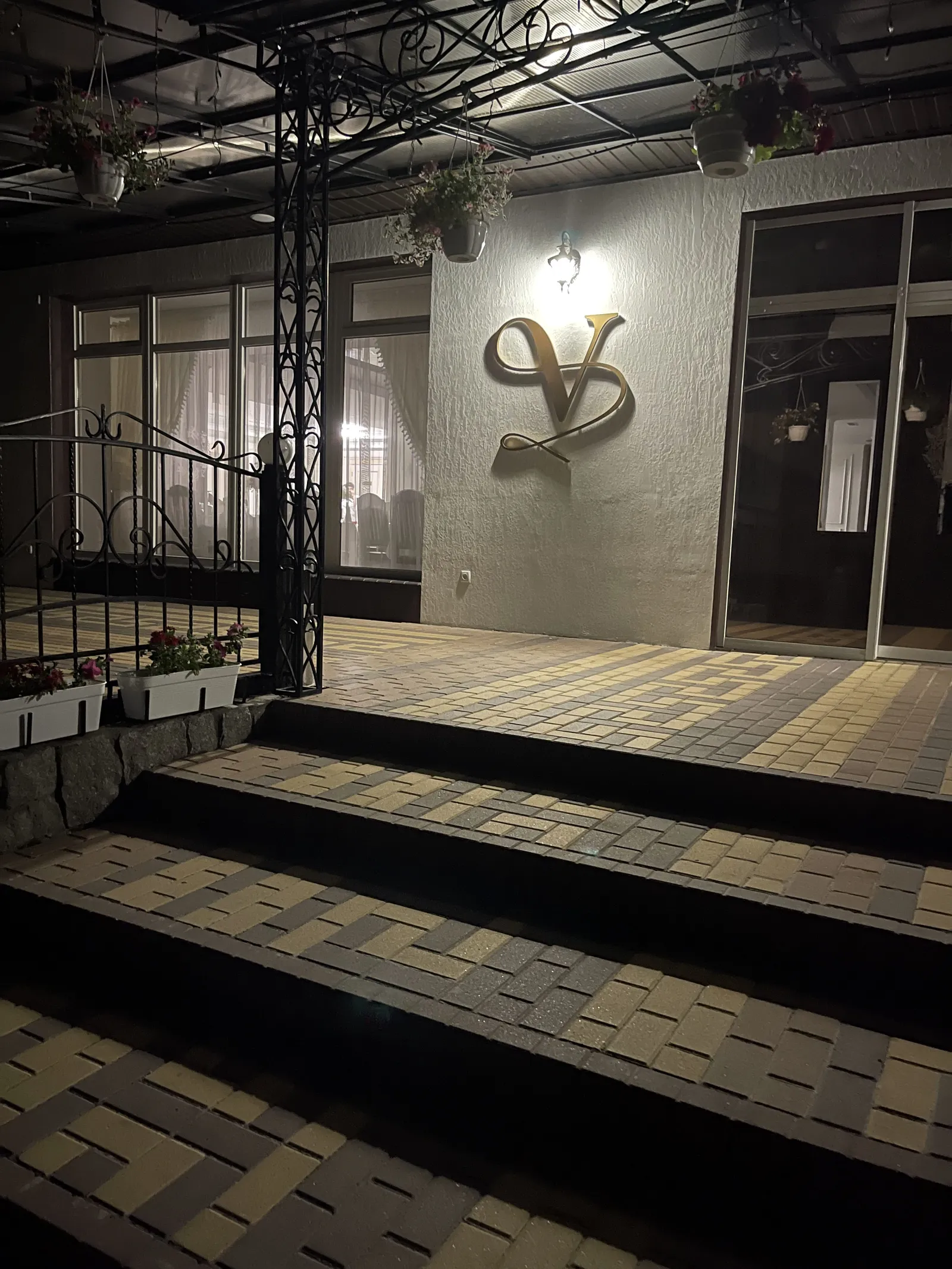 Ресторан Viktoria image 21