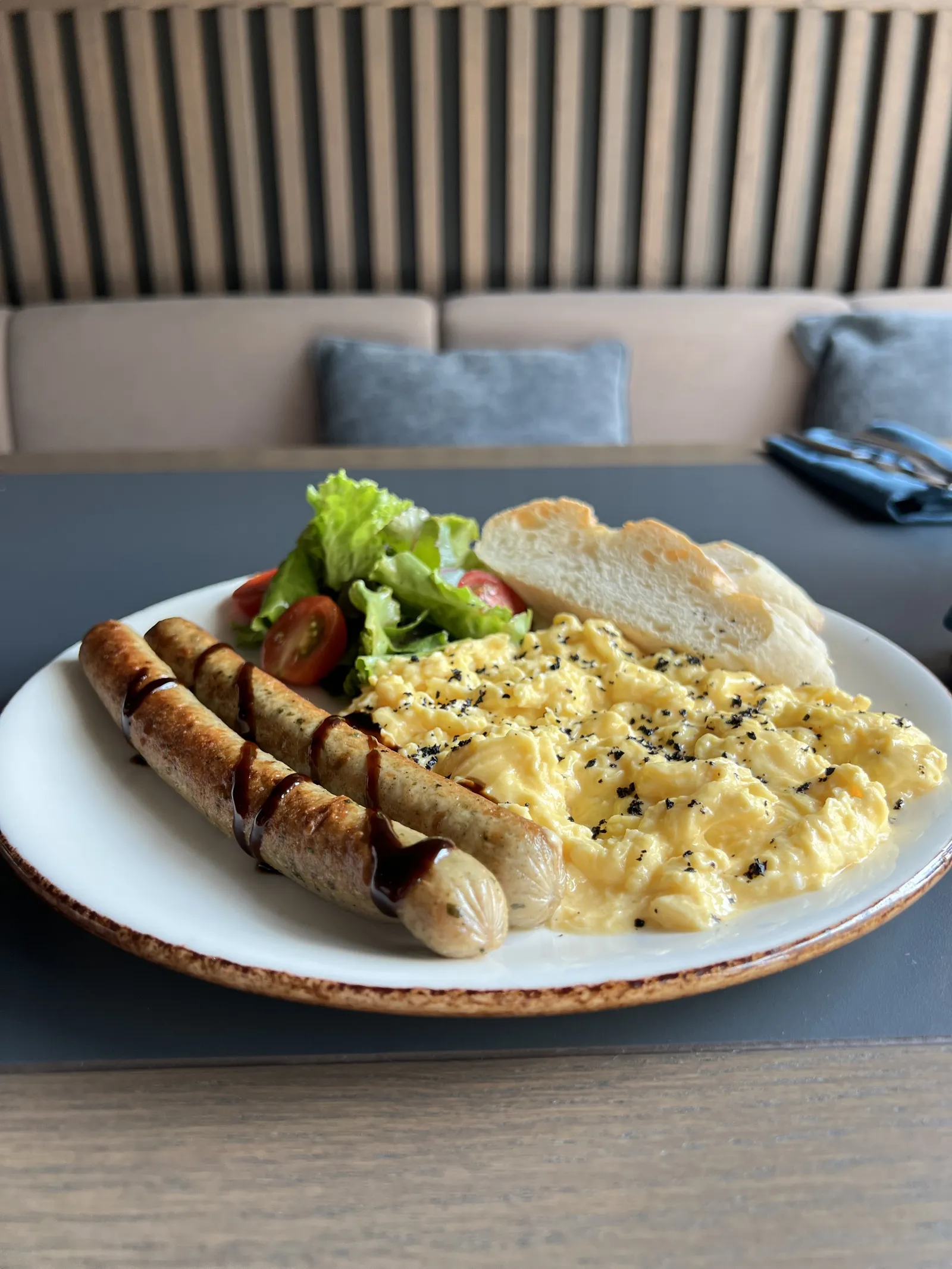 DELLÍCÍA Gastro Bar image 23