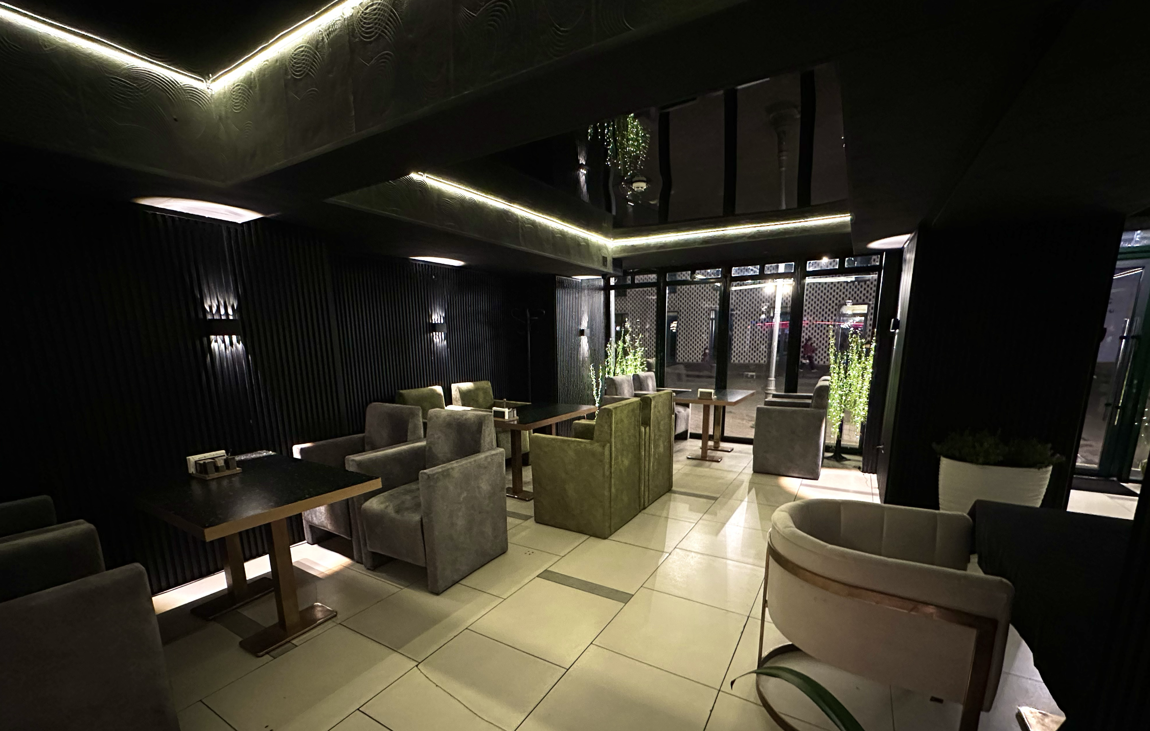 X LOUNGE – Ресторан на Подолі | Караоке | Бар | Дискотеки image 3