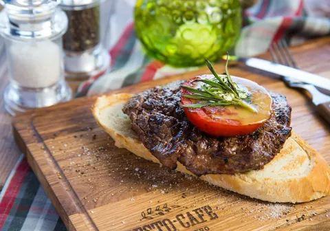 Pesto Cafe image 1
