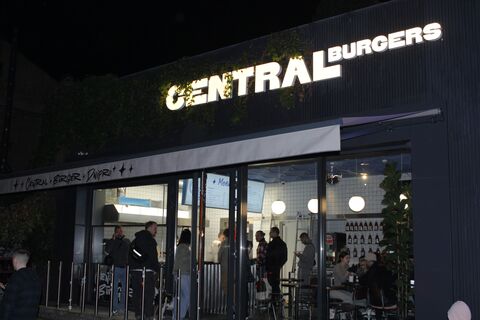Central Burgers image 1