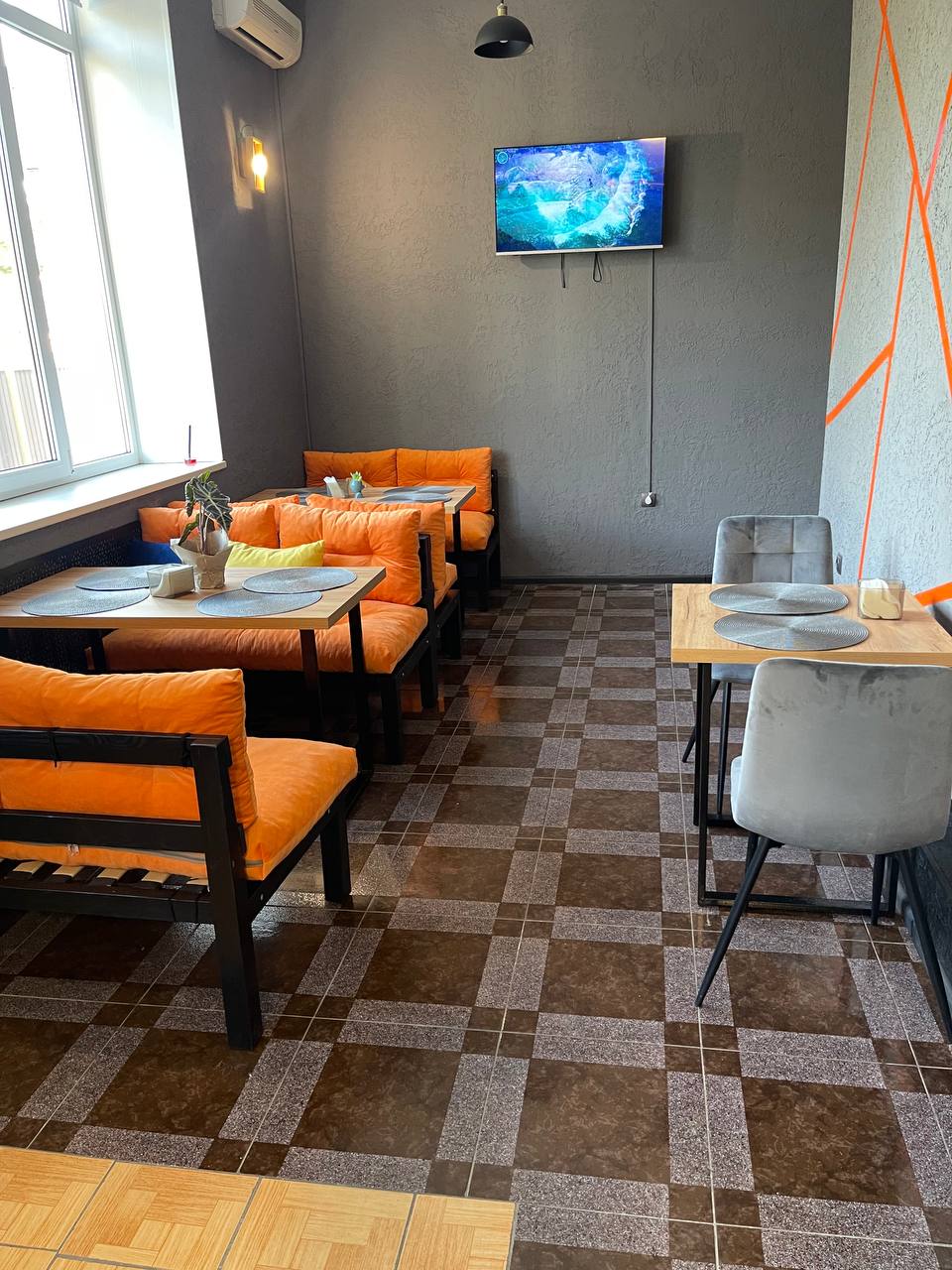 SUSHI USHI - ДОСТАВКА СУШІ РЕШЕТИЛІВКА image 1