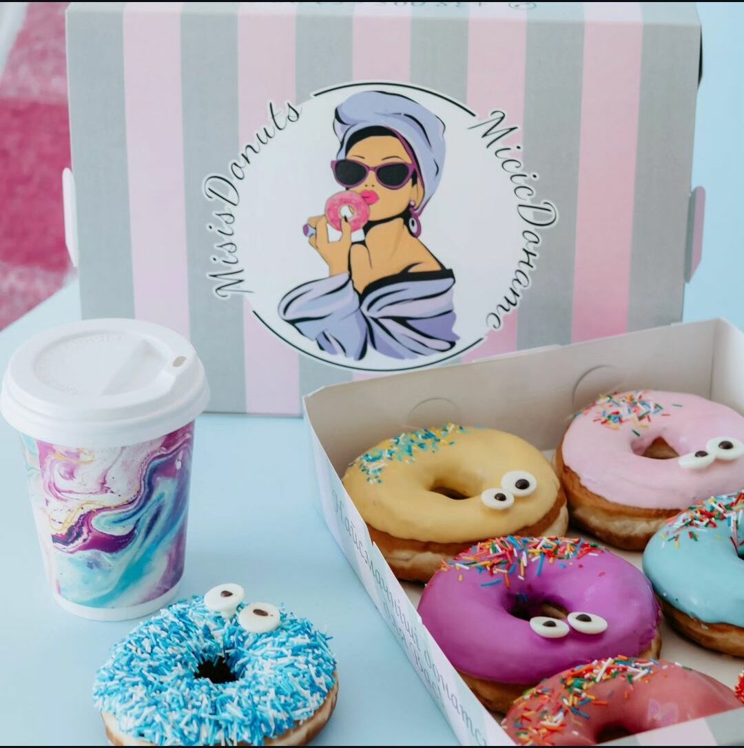 Misis Donuts image 5