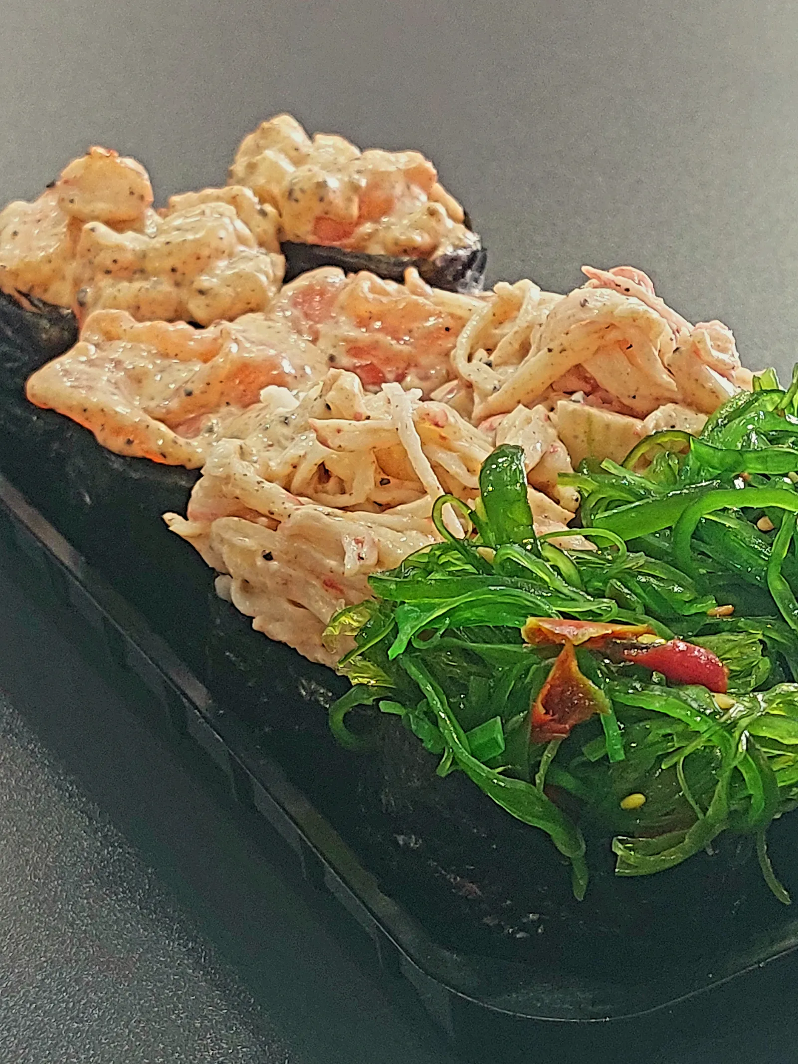 BoomBoom pizza sushi image 9