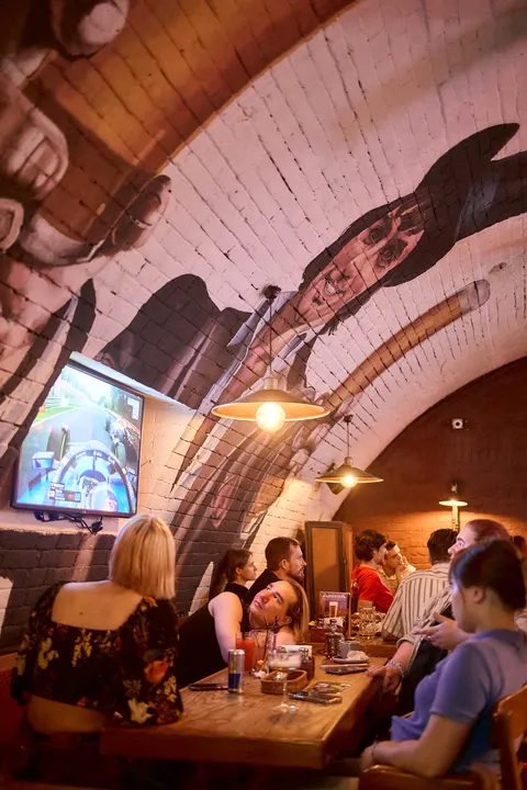 Pub BESTia image 3