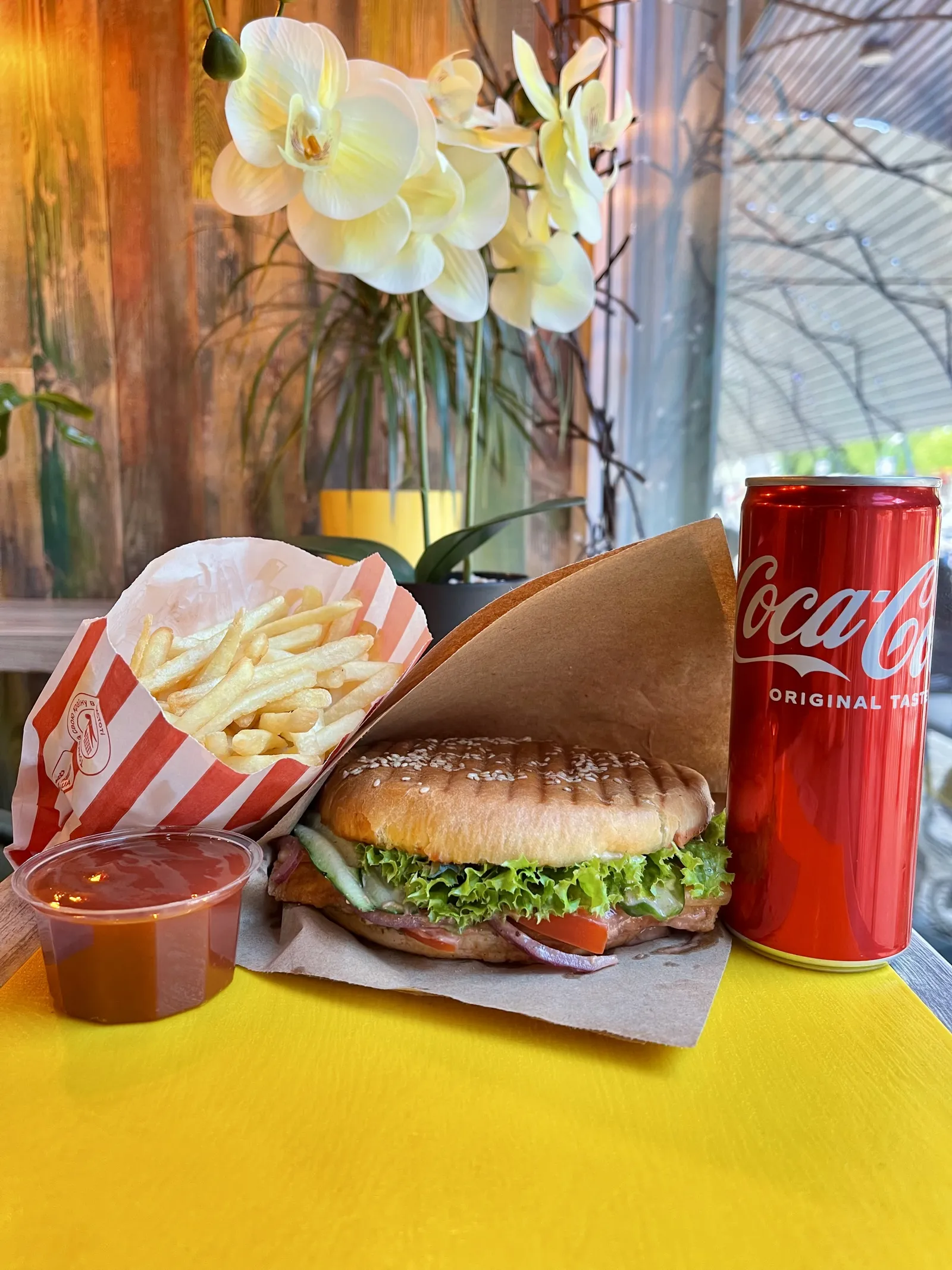 Max Burger image 11