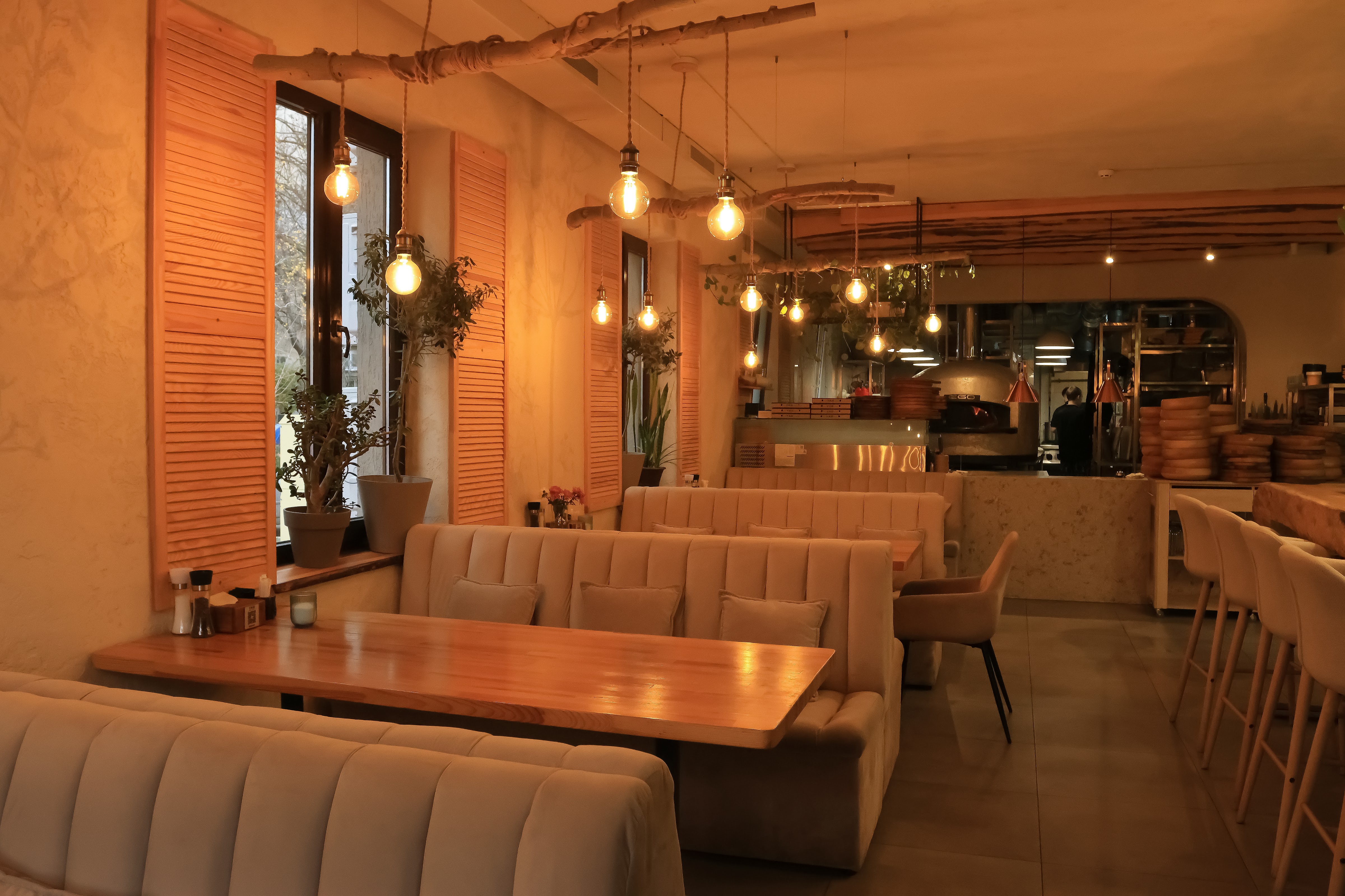 YAR Restaurant image 13
