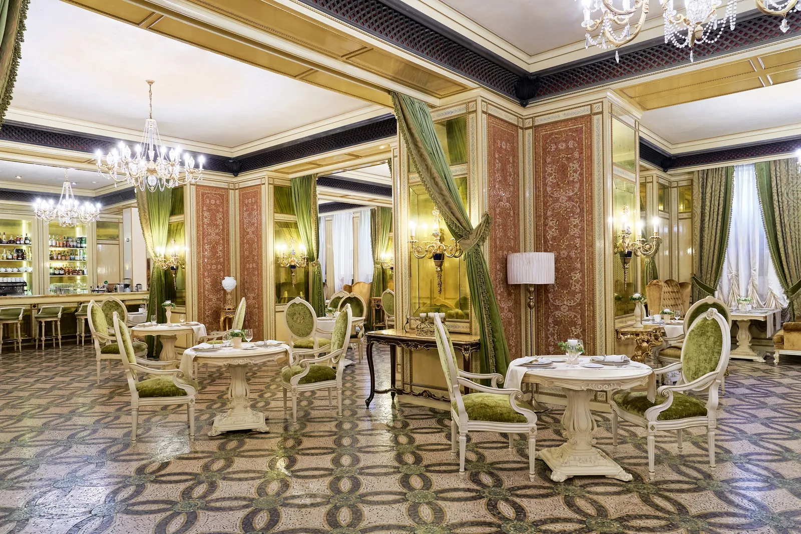 Restaurant "Bristol" image 13