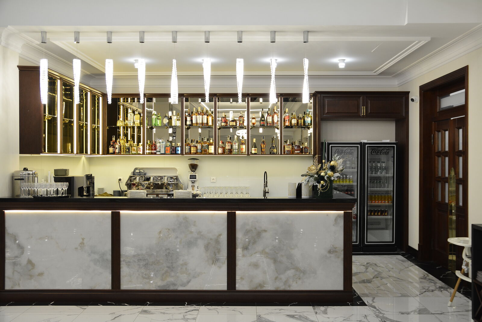Soprano Inn rest&lounge image 21
