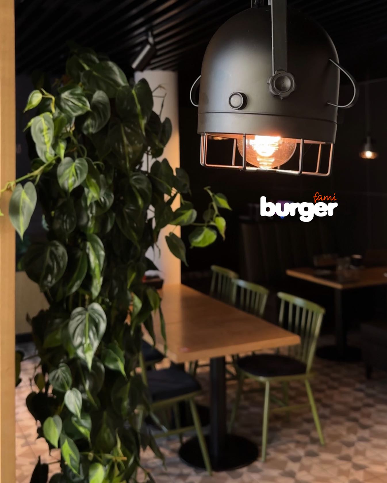 Fami burger image 21