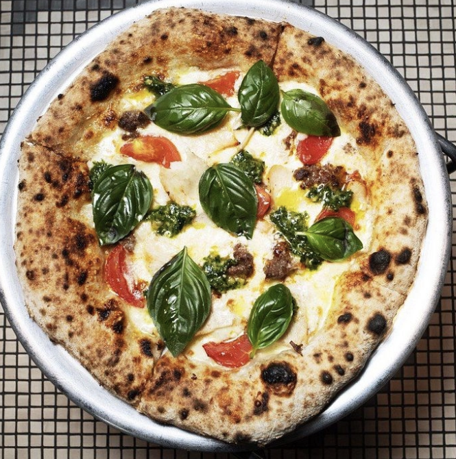 LULU pizza ristorante image 23