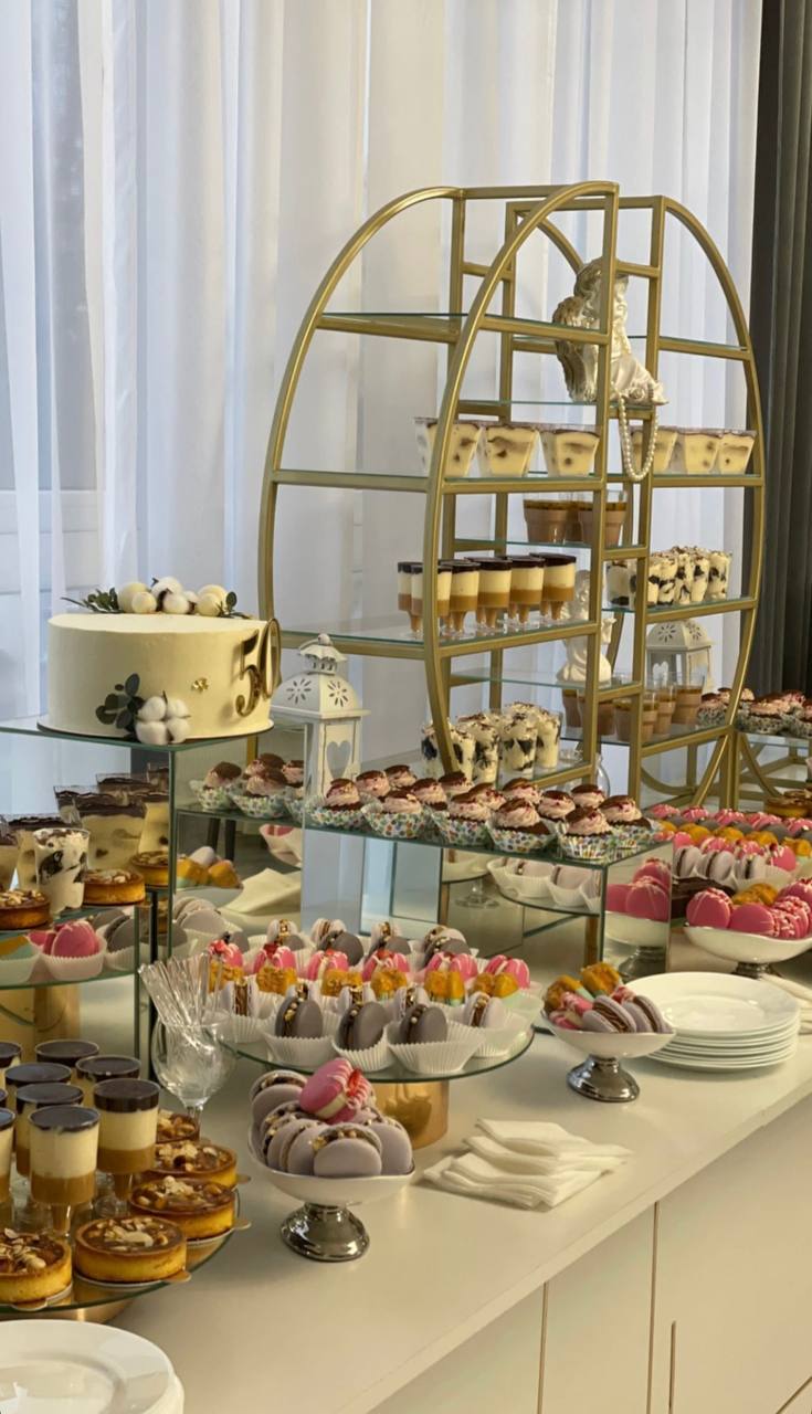 Versailles Restaurant image 21