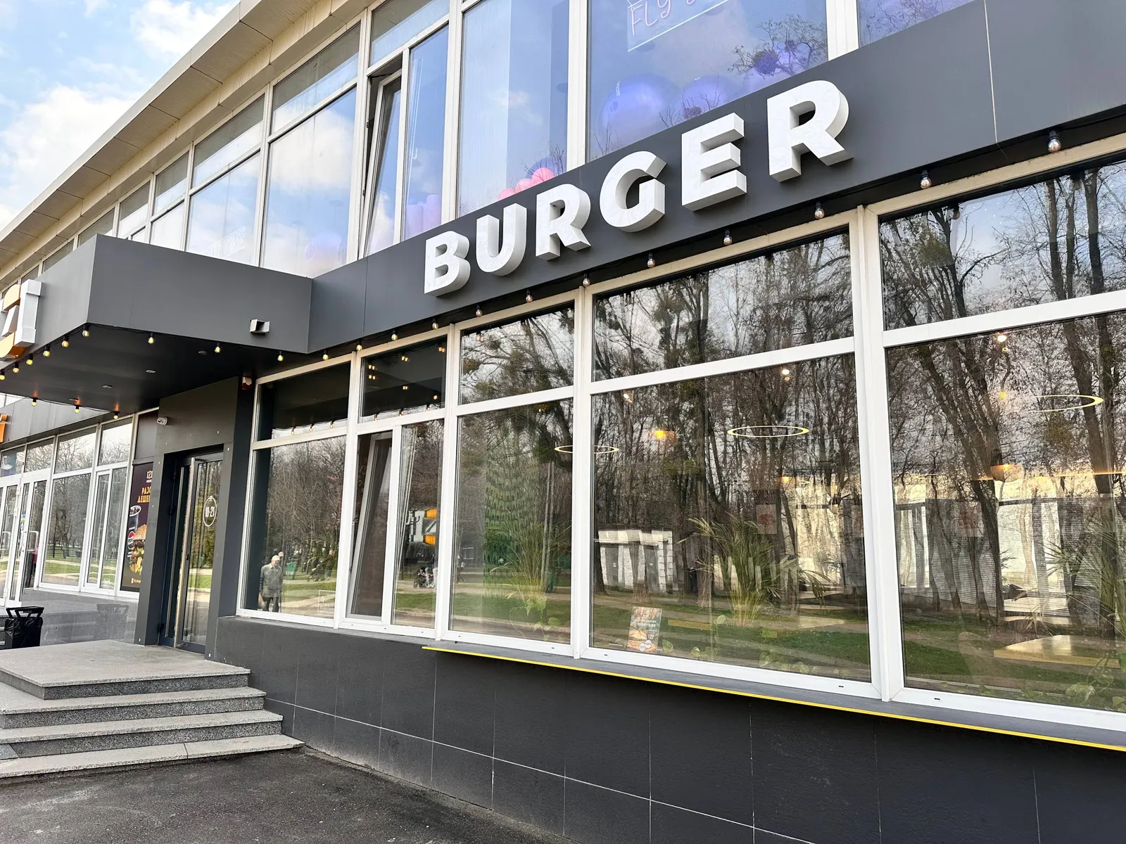 IZI Burger 🍔 image 11