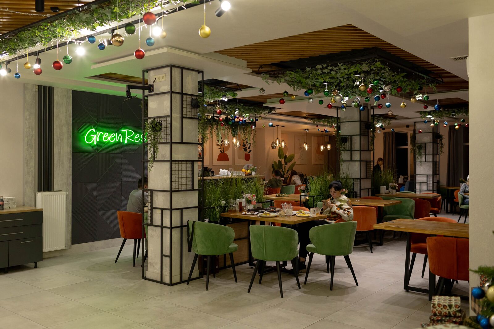 Green Bar & Resto image 22
