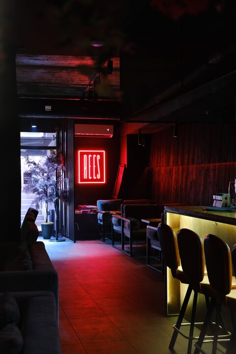 REES Lounge image 2