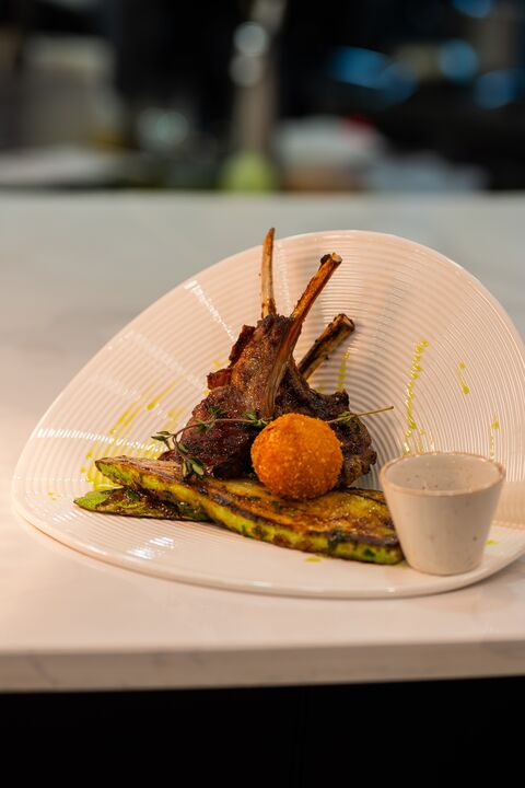 Mira Restaurant image 4